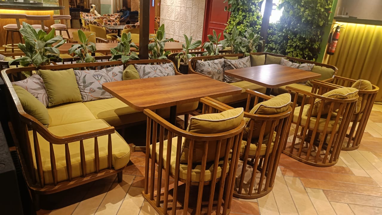 FARZI CAFÉ
